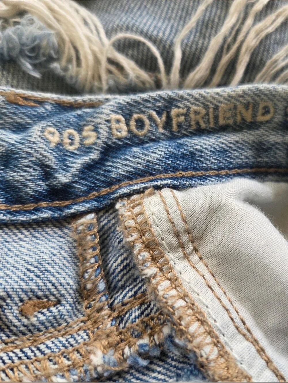 American Eagle 90's Boyfriend Distressed Button Fly Baggy Denim Shorts Size 2